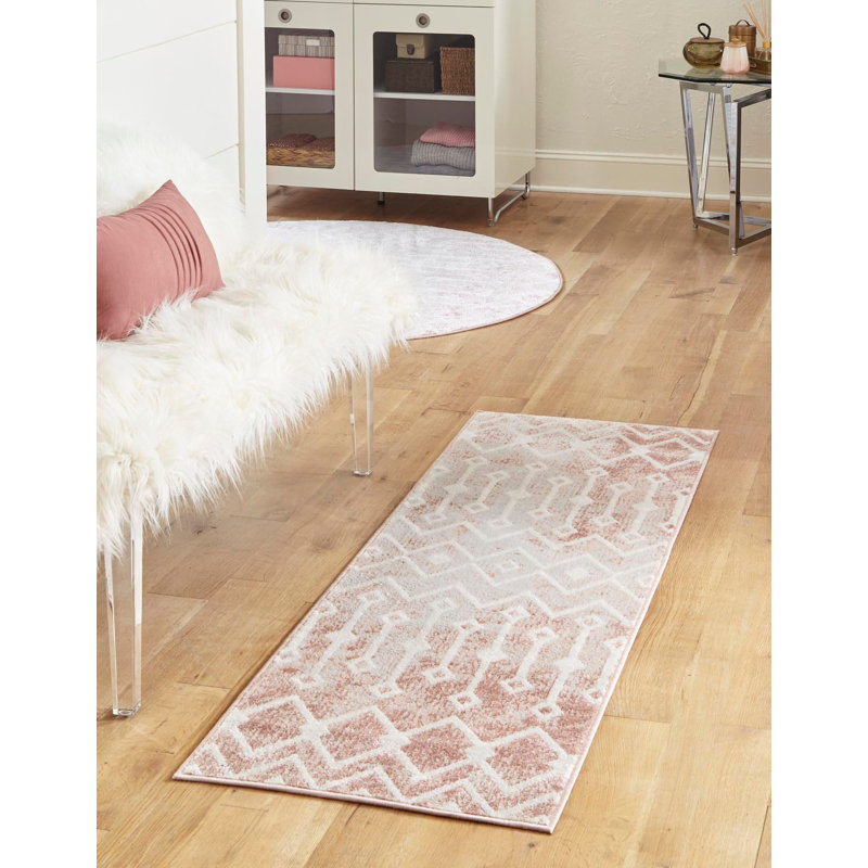 Geometric Indoor Rug, Runner 2' x 8'