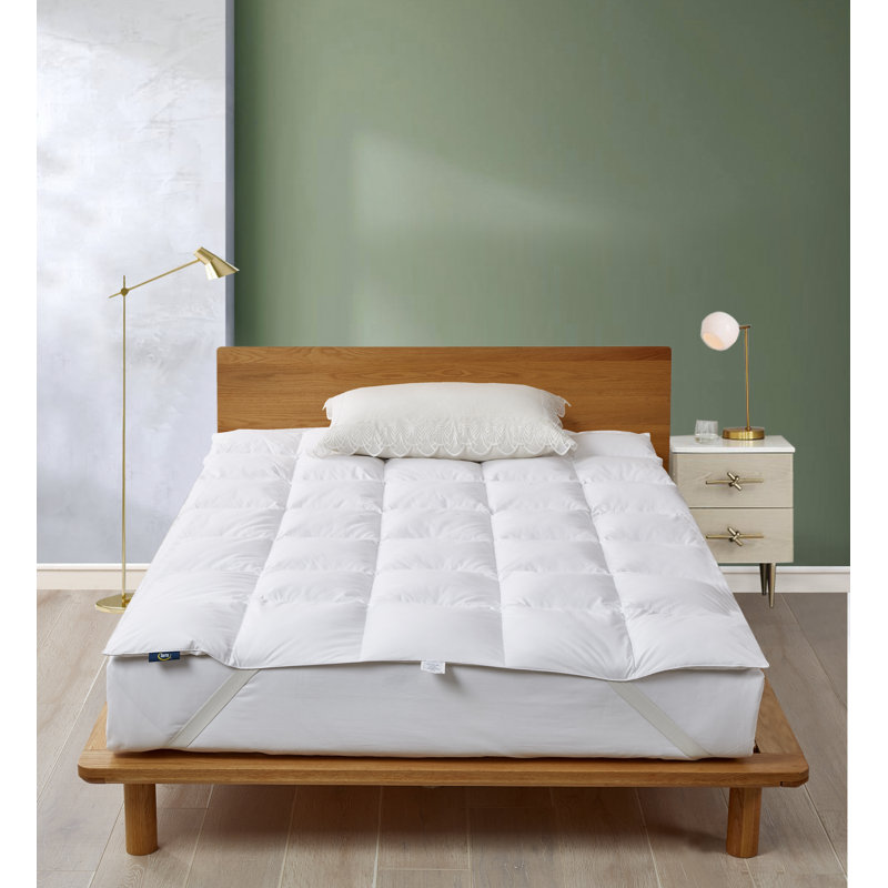 Serta Luxurious Queen White Goose Feather & Down Fiber Featherbed