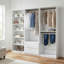 Système de garde-robe autoportant en bois blanc