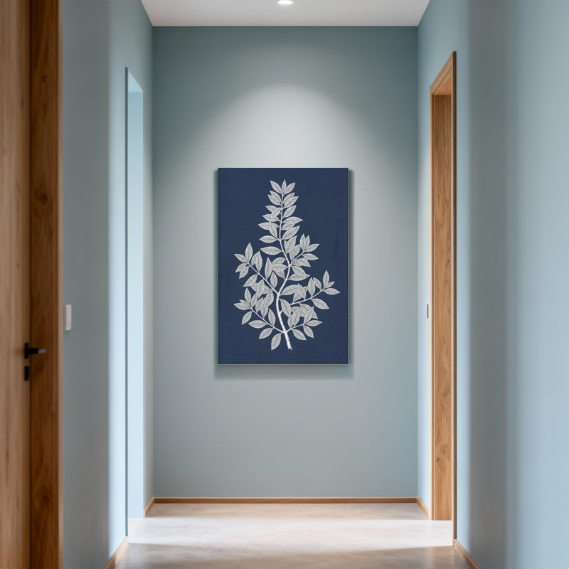 Plantes et fleurs, motif de feuille d'argent sur fond bleu marine, H 18 po x l 12 po