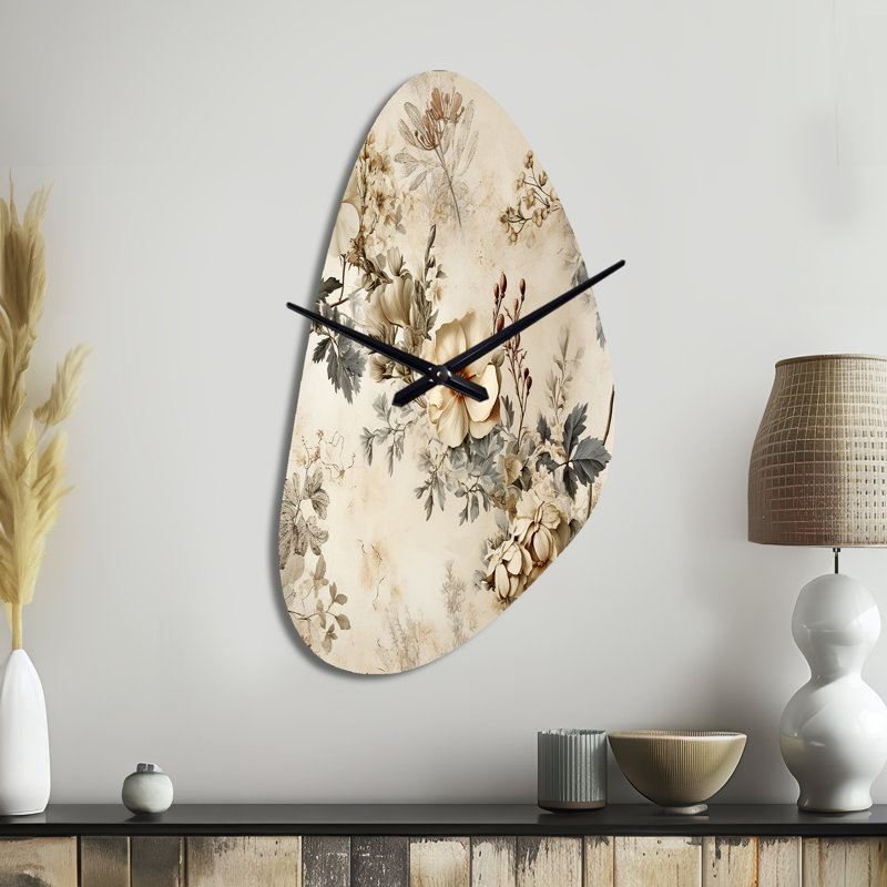 Charme de maison de campagne rétro beige floral - horloge murale asymétrique florale en métal, sans horloge murale, Médium