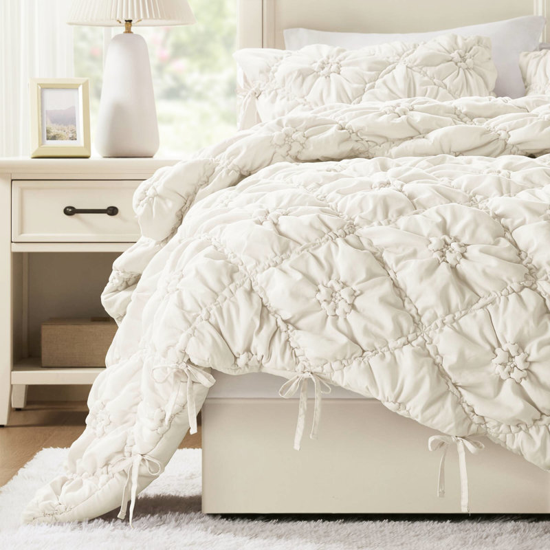Édredon 3 pièces pour lit double / grand lit, joli matelassage floral, ruche élastique, rembourrage standard en microfibre 100