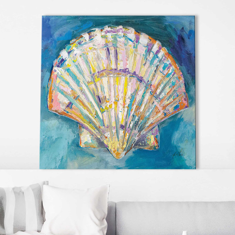 «Scallop Shell Crop (Square)» par Jeanette Vertentes, Toile tendue, H 18 po x l 18 po x P 1 po
