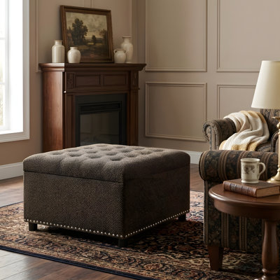 Tabouret de pieds décoratif clouté