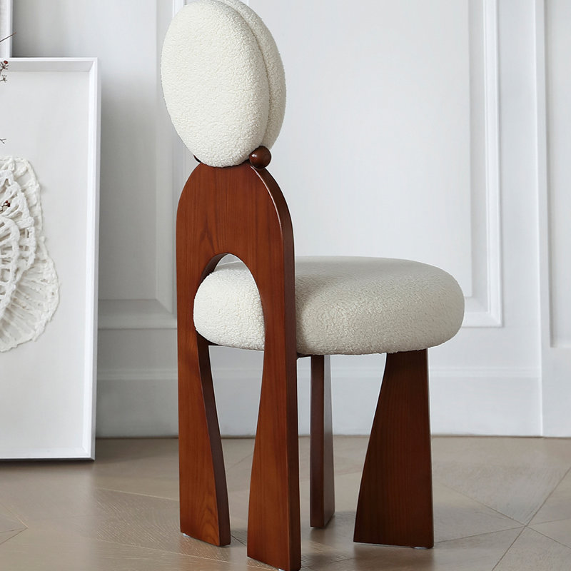 Kuhl, 29.53"H x 31.5"L x 78.74"W