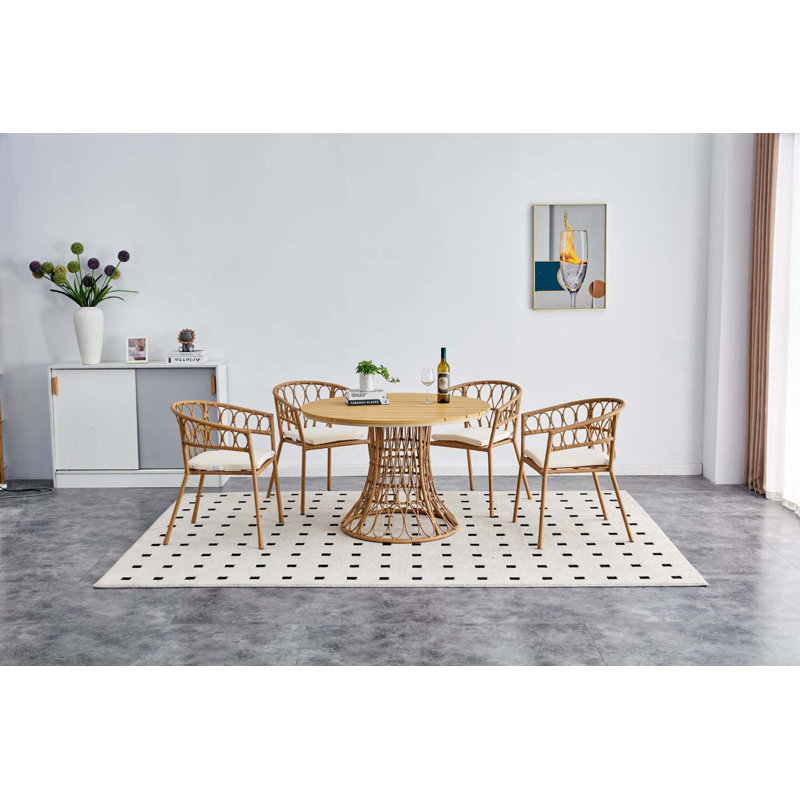 Ensemble repas extérieur de 5 personnes, table de salle à manger simple en bambou, plateau rond en bois de 110 cm, base en raton de bambou, 4 chaises de salle à manger avec coussin, empilable