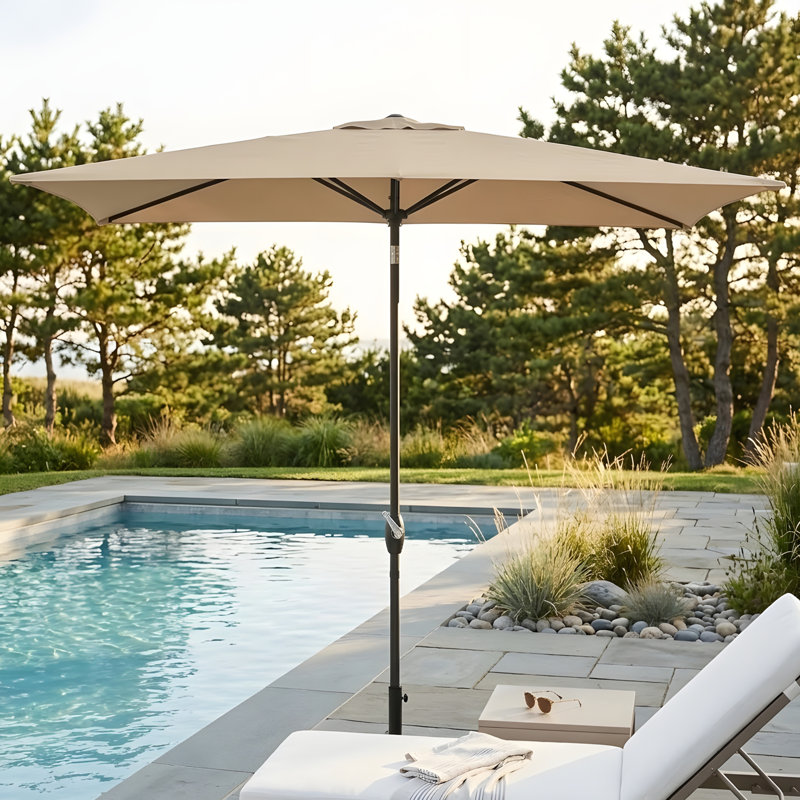 Parasol de jardin rectangulaire à inclinaison manuelle de 6,5 x 10 pi kaki avec auvent en polyester résistant aux rayons UV, adapté aux piscines, aux cours et aux patios (base non incluse)