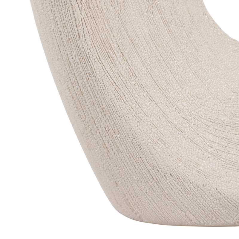 Vase de table ovale moderne en céramique Kato, design ajouré, idéal pour la décoration intérieure - Vase sculptural moderne et haut, parfait comme centre de table pour la salle à manger ou le bureau.