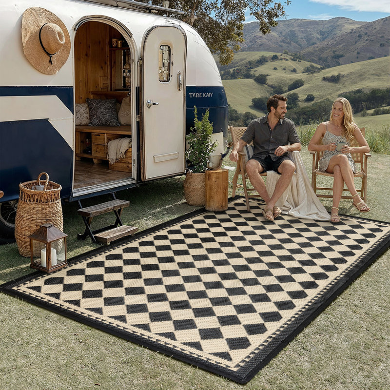Enzo Geometric Checkered Waterproof Reversible Outdoor Rug, Rectangle 8' x 10', Yellow/White