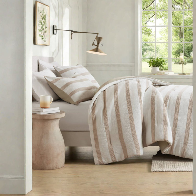 Premium Yarn-dyed Bedding Sets, Polyester Comforter, Modern Striped Design For King/cal King