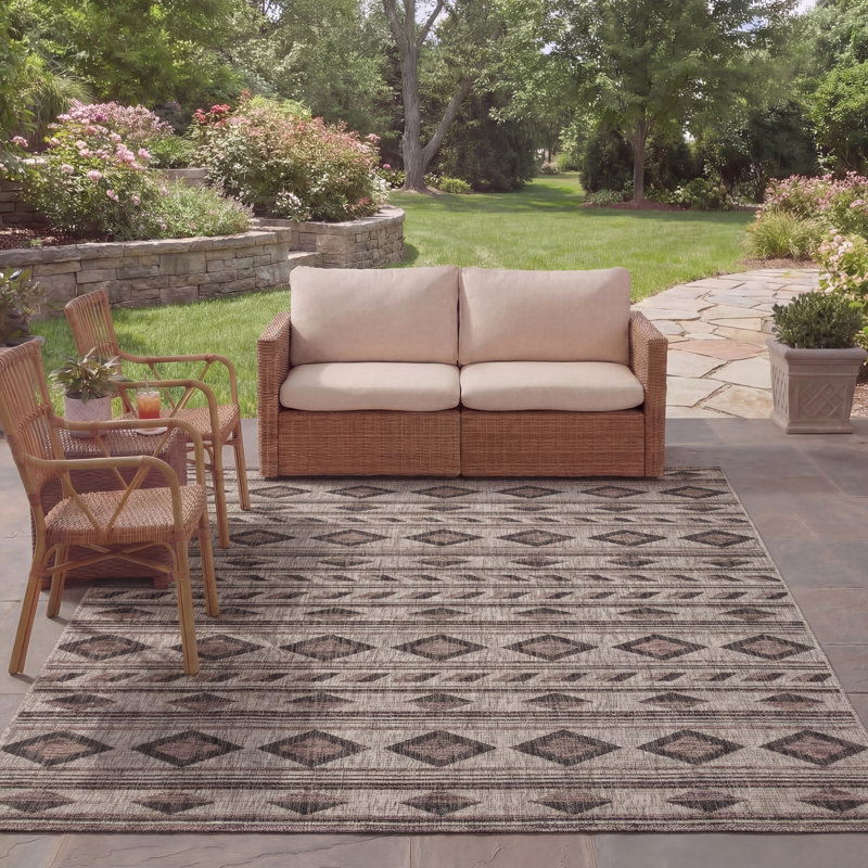 Amarien Performance Geometric Indoor/Outdoor Area Rug, Rectangle 8' x 11'