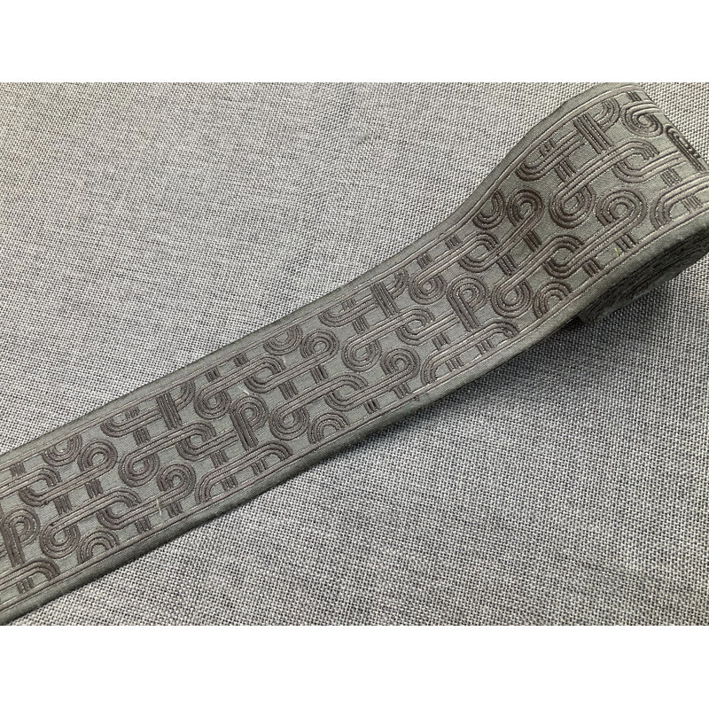 Bande de tissu de broderie tissée avec bordure de 2 3/8 po de largeur