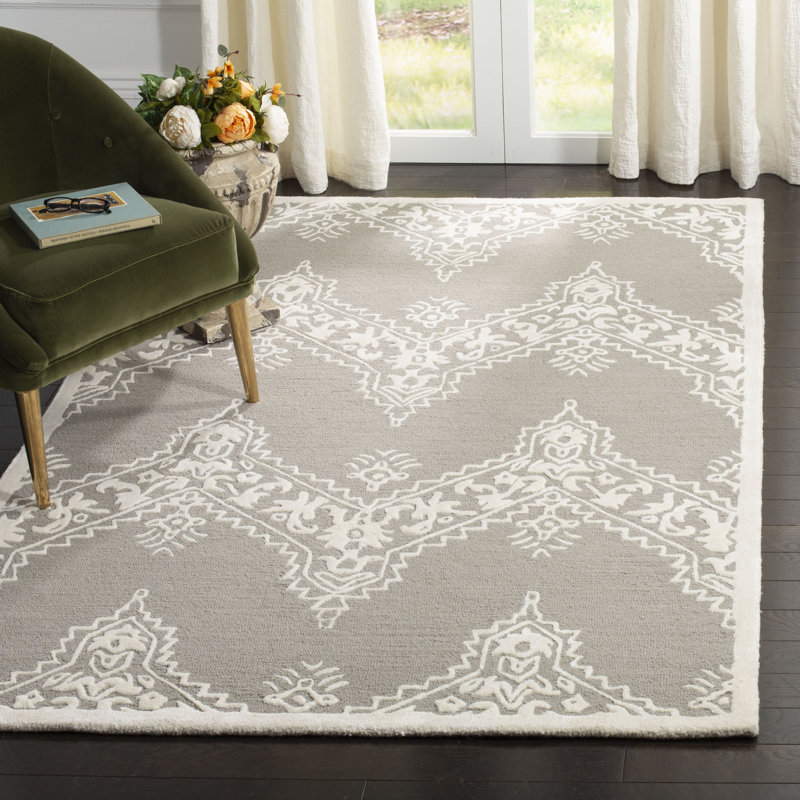 Nioka Hand Tufted Wool And Viscose Damask Rug, Rectangle 5' x 8'