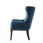 Fauteuil à oreilles bleu capitonné avec pattes en bois - accoudoirs de couleur assortie