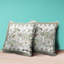 Housse de coussin intérieur / extérieur en polyester Honeybee on Flower-1088340345-1088340340