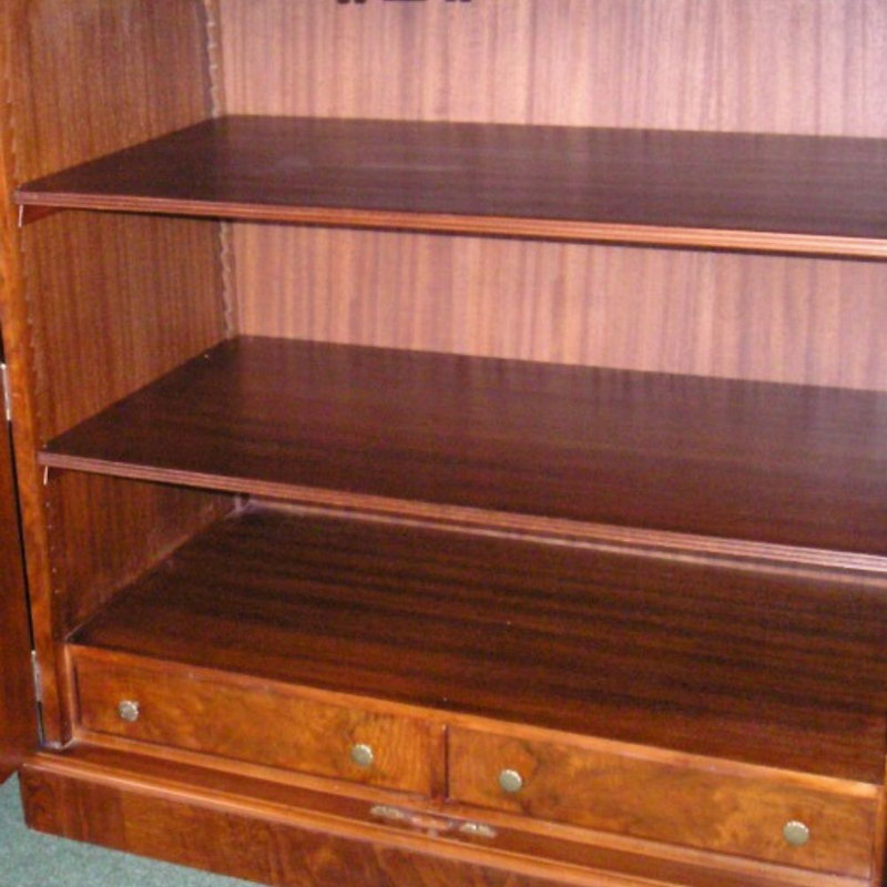 Eliason 2 -Door 2 -Drawer