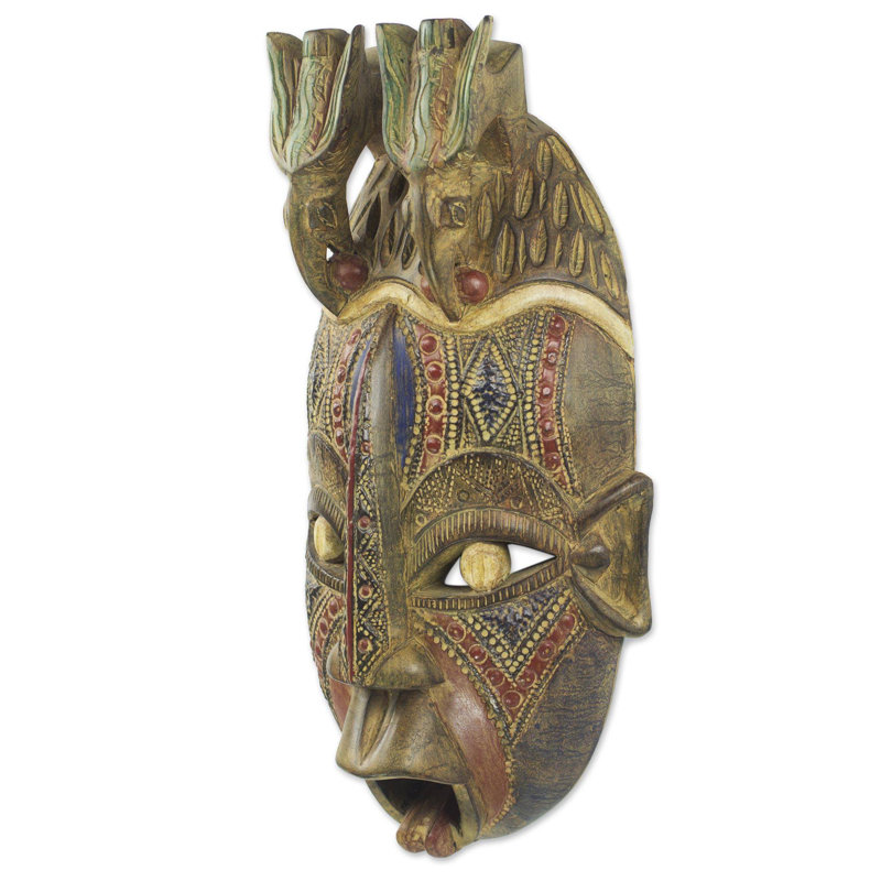 Masque en bois colombes béni