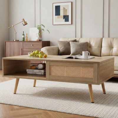 Table basse en rotin Kirsti, table d'appoint de style Mid-Century, table d'appoint, porte tissée coulissante et pieds en bois massif