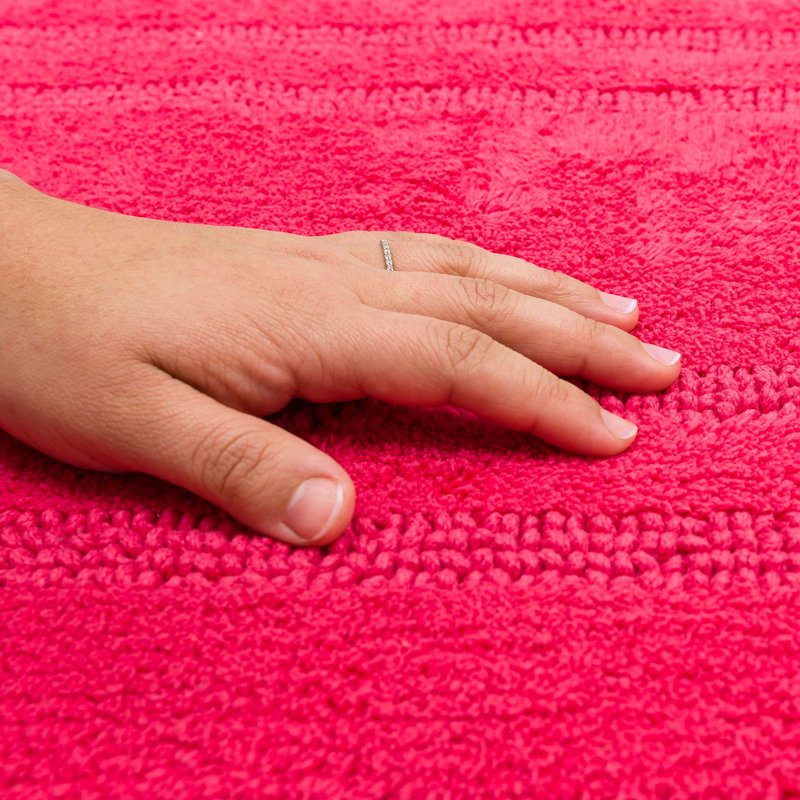 Tapis de bain lavable à la machine Kail, Fiesta rose, L 27 po x L 45 po