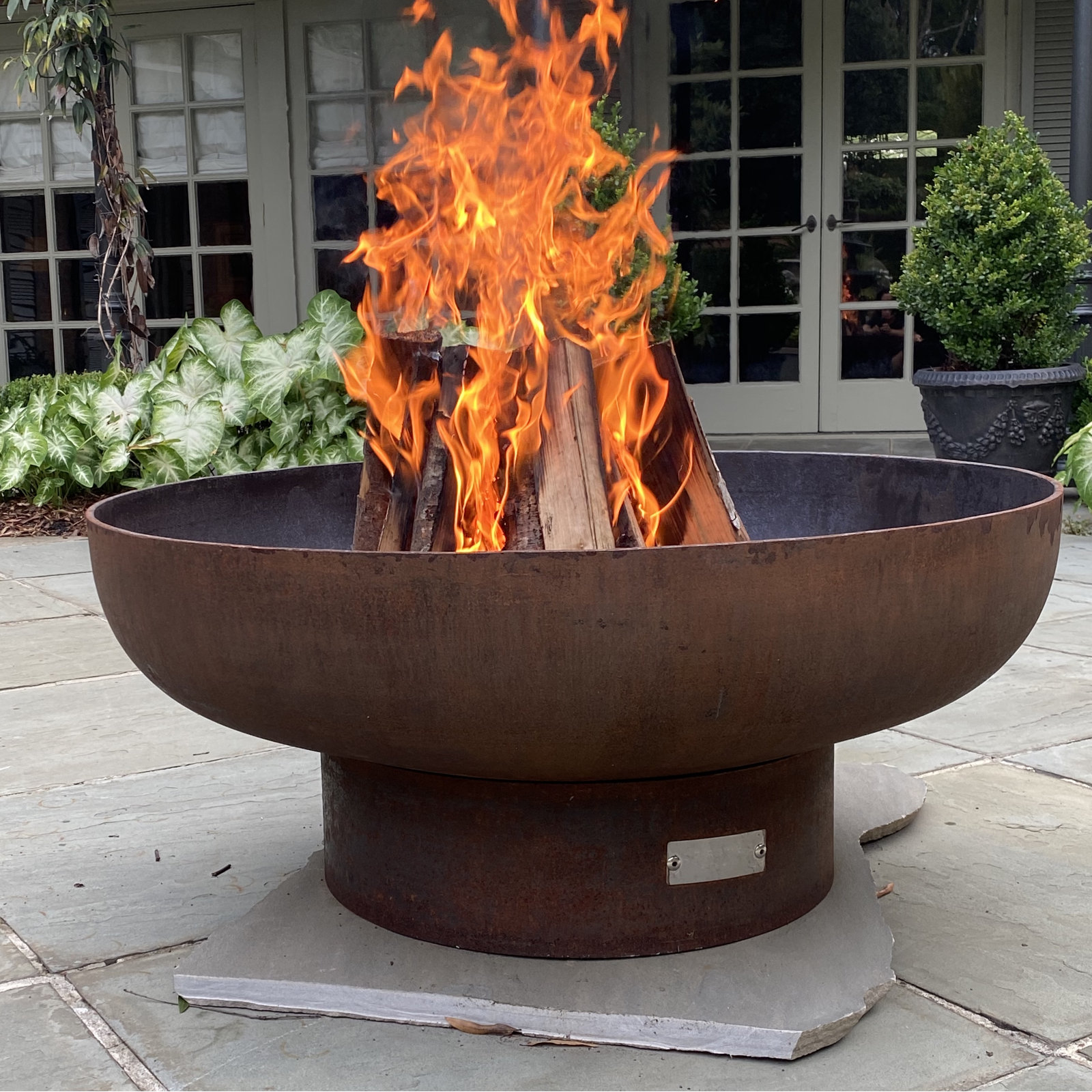 Harrogate Outdoor Fire Pit, 26" H x 72" W x 72" D