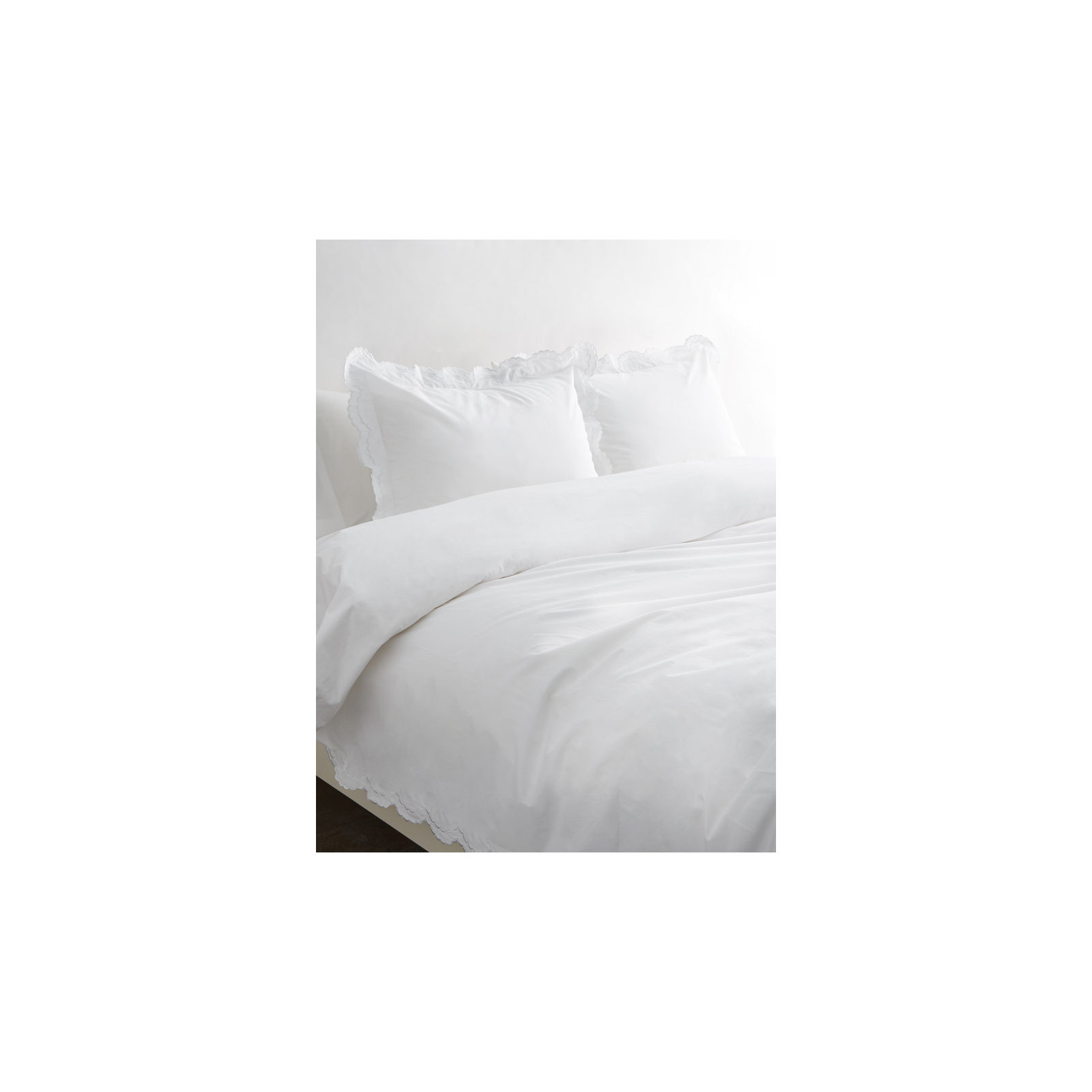 Berrada Double Scalloped 100% Cotton Zip Sham, White