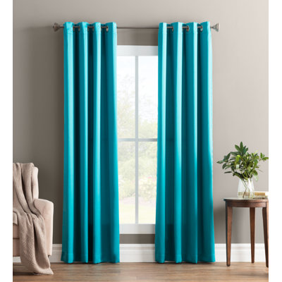 Panneau de rideau à oeillets à économie d'énergie thermique - Basics by Wayfair ™