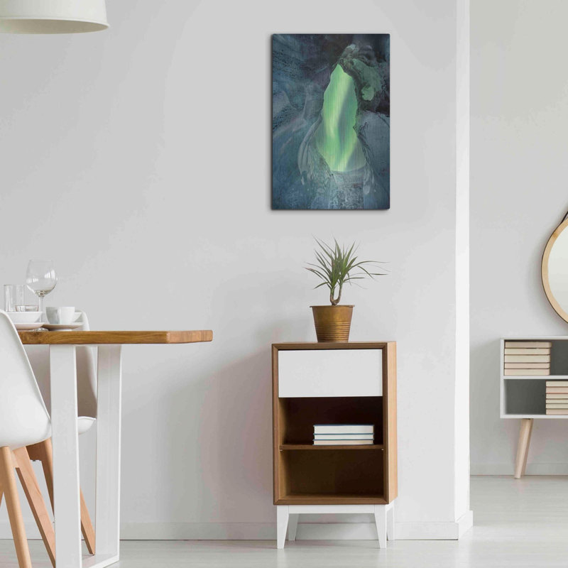 «Northern Lights Aurora Borealis Over Glacier Ice 1» par Luxe, H 24 po x l 16 po