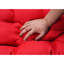 Chaise suspendue pour jardin - Cour intérieure de beauté avec coussin rouge-1939860070