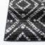 Tapis géométrique noir / ivoire Gillenwater-2067043010