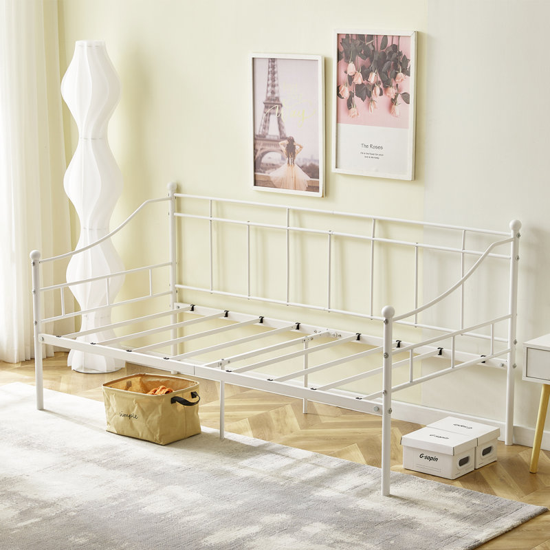 Tuna Modern Daybed Frame, White