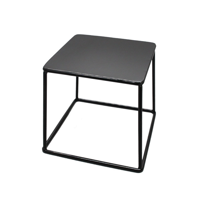 4" Tall Wire Display Riser - Black