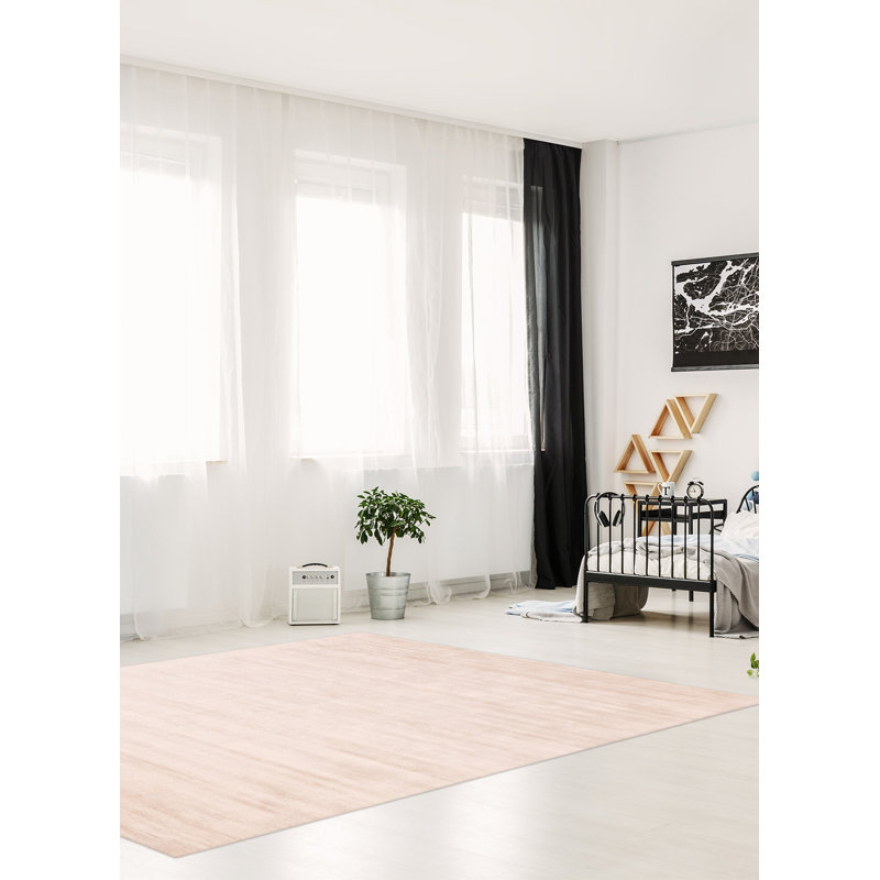 Tapis ivoire chatoyant 6 pi 7 po x 9 pi 5 po