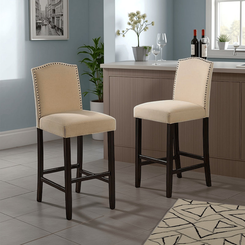 Ensemble de 2 chaises avec tabouret Marky, dossier arqué et repose-pieds, tissu beige