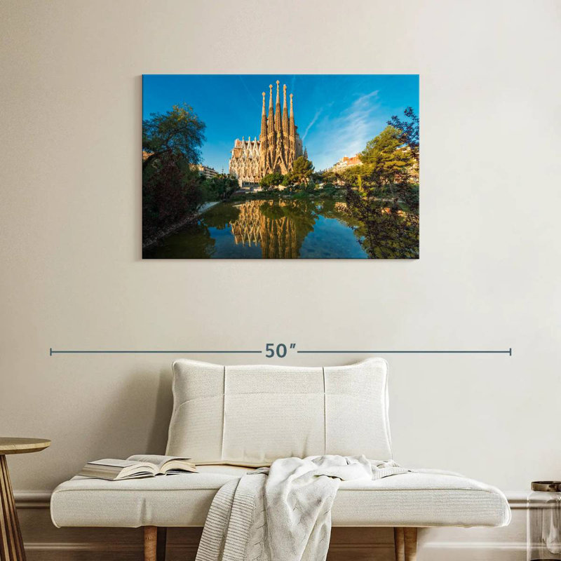 Ravi Sagrada Familia à Barcelone, H 24 po x l 36 po