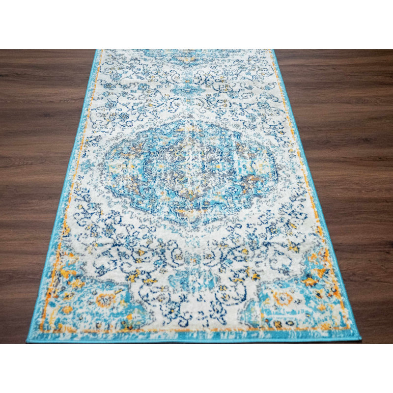 Favreau Oriental Indoor Rug, Runner 2'7" x 7'3"