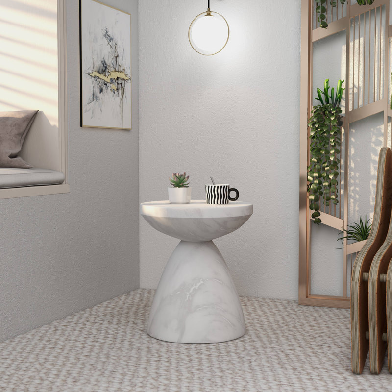 Table de bout Gerstuvansh, Marbre blanc