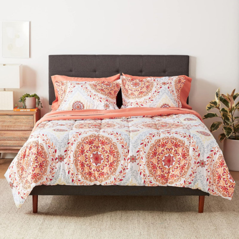 LIGHTWEIGHT MICROFIBER QUEEN BED ENSEMBLE