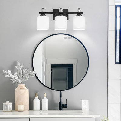 Luminaire de meuble-lavabo moderne avec abat-jour en verre blanc laiteux et détails en cristal - applique murale 3 lumières pour la salle de bain, le salon, la chambre à coucher et le couloir