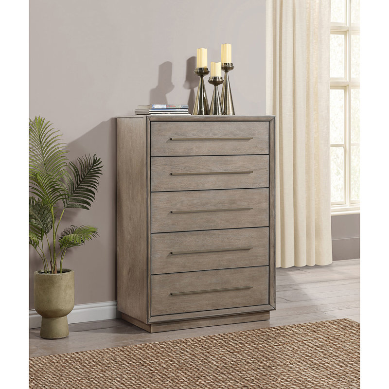 Commode de chambre à coucher à 5 tiroirs en chêne taupe Prescott (inclut la commode seulement et non le miroir)