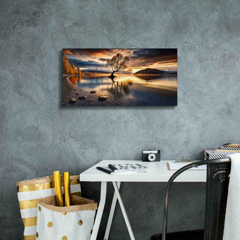 Art mural sur toile Gitanjali «That Wanaka Tree, Lone Willow, Lake Wanaka» par Rey Klimt