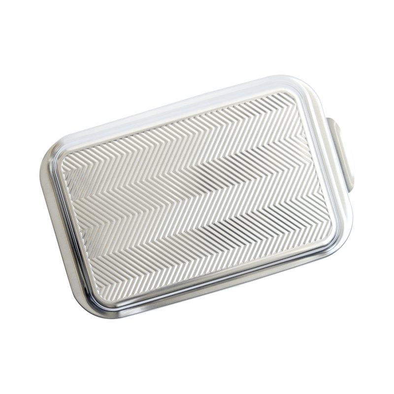 Nordic Ware 9x13 Aluminum Pan with Embossed Prism Lid