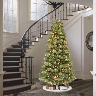 7.5 Ft. Pre-Lit Oklahoma Pine Artificial Tree