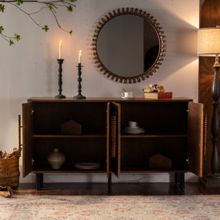 Buffet moderne à 4 portes sans poignée pour la salle à manger et le salon, tablettes intérieures réglables, cuisine en bois à structure stable avec rangement, design, tablette, maison