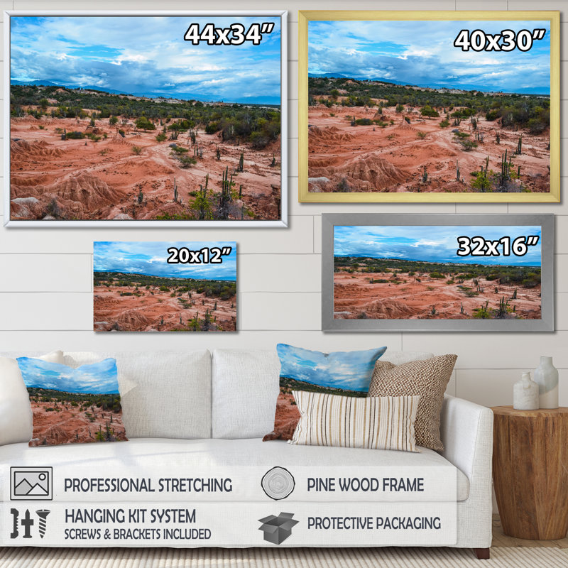 «Tatacoa Desert in Columbia», reproduction sur toile, H 24 po x l 32 po x P 1 po, Cadre photo argenté