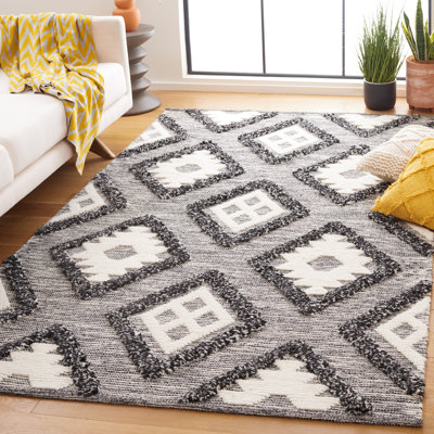 Brynnan Area Rug