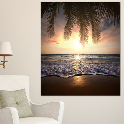 «Tropical Beach with Palm Leaves», reproduction de photo sur toile tendue