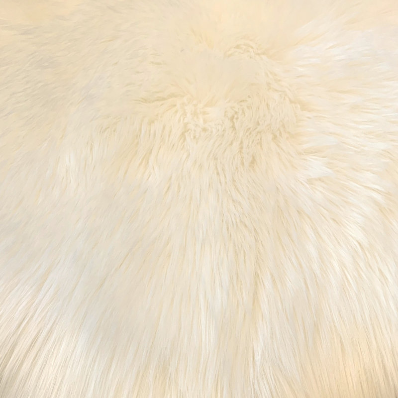 Amaranta Performance Sheepskin Indoor Rug, Novelty 2' x 5'5"