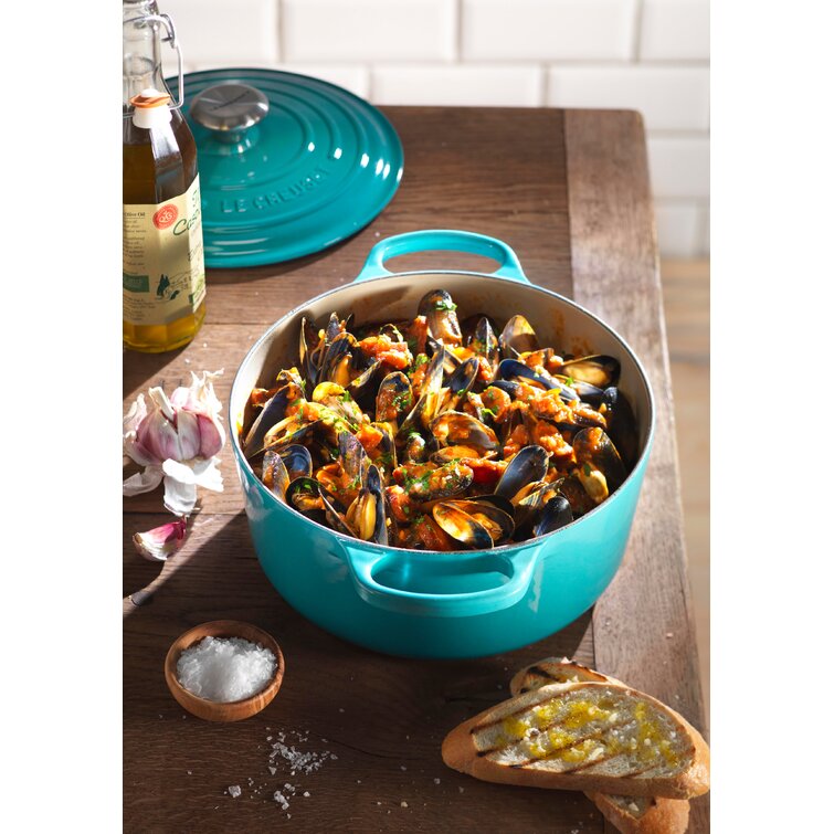 https://assets.wfcdn.com/im/41048255/resize-h755-w755%5Ecompr-r85/1927/192704700/Le+Creuset+Signature+Enameled+Cast+Iron+Oval+Dutch+Oven+with+Lid.jpg