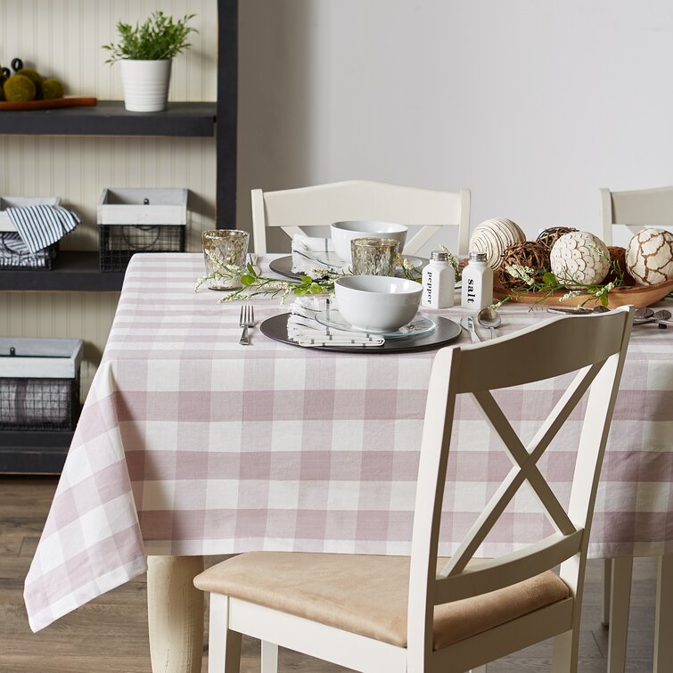 https://assets.wfcdn.com/im/41048619/resize-h755-w755%5Ecompr-r85/1352/135267893/Estacia+Checkered+100%25+Cotton+Tablecloth.jpg