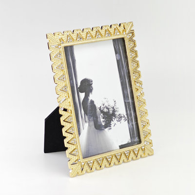 Chevron Design Metal Picture Frame 4"x6"